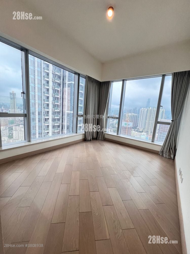 Cullinan West Sell 4 Bedrooms 1,320 ft²