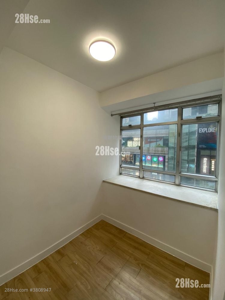 Ka Wai Building Rental 2 Bedrooms , 1 Bathroom 239 ft²