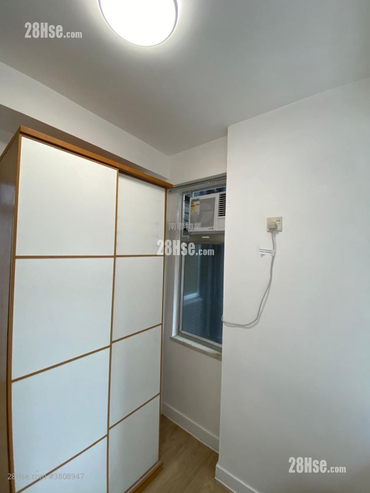 Ka Wai Building Rental 2 Bedrooms , 1 Bathroom 239 ft²