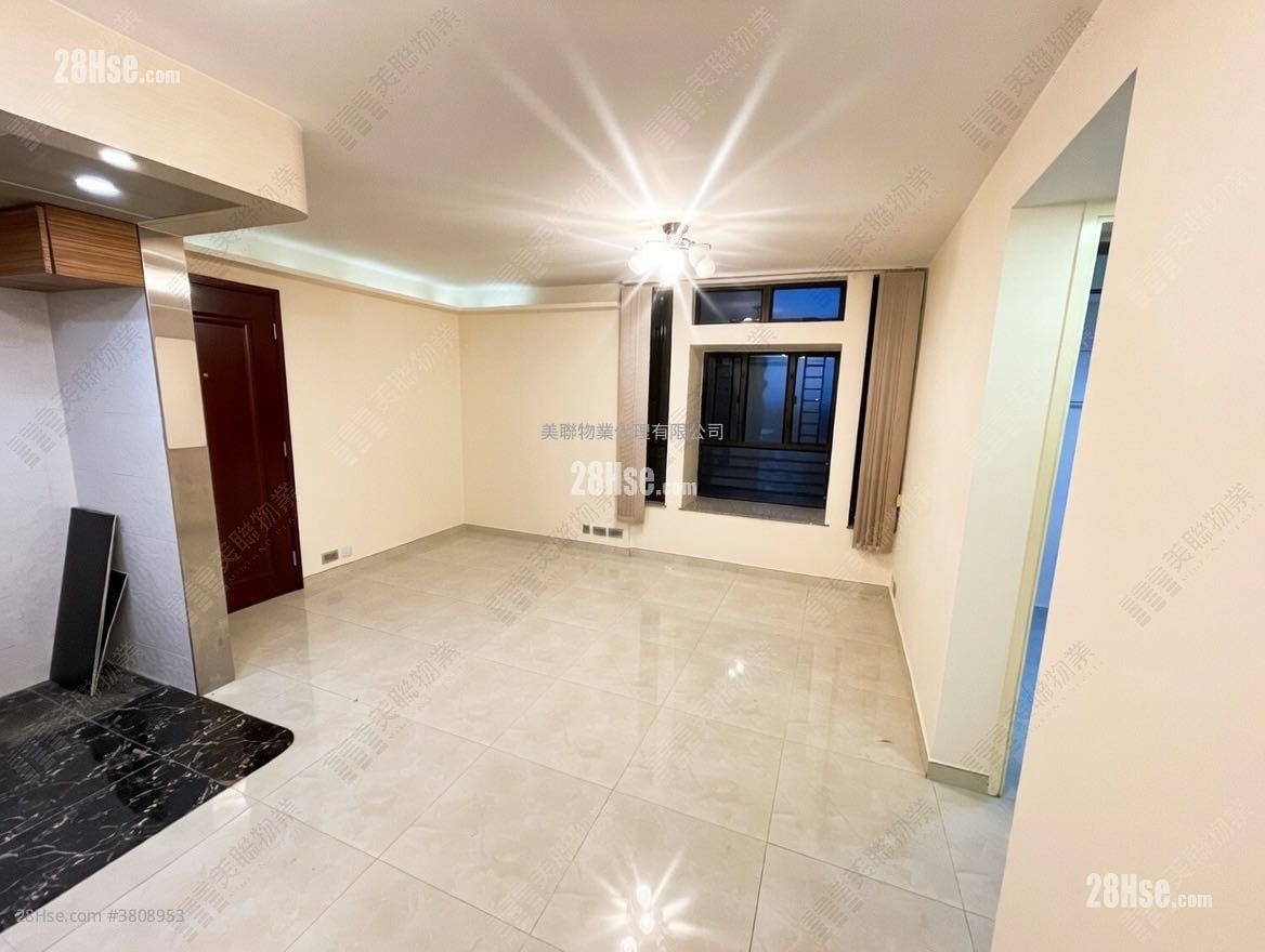 Sun Yuen Long Centre Sell 485 ft²