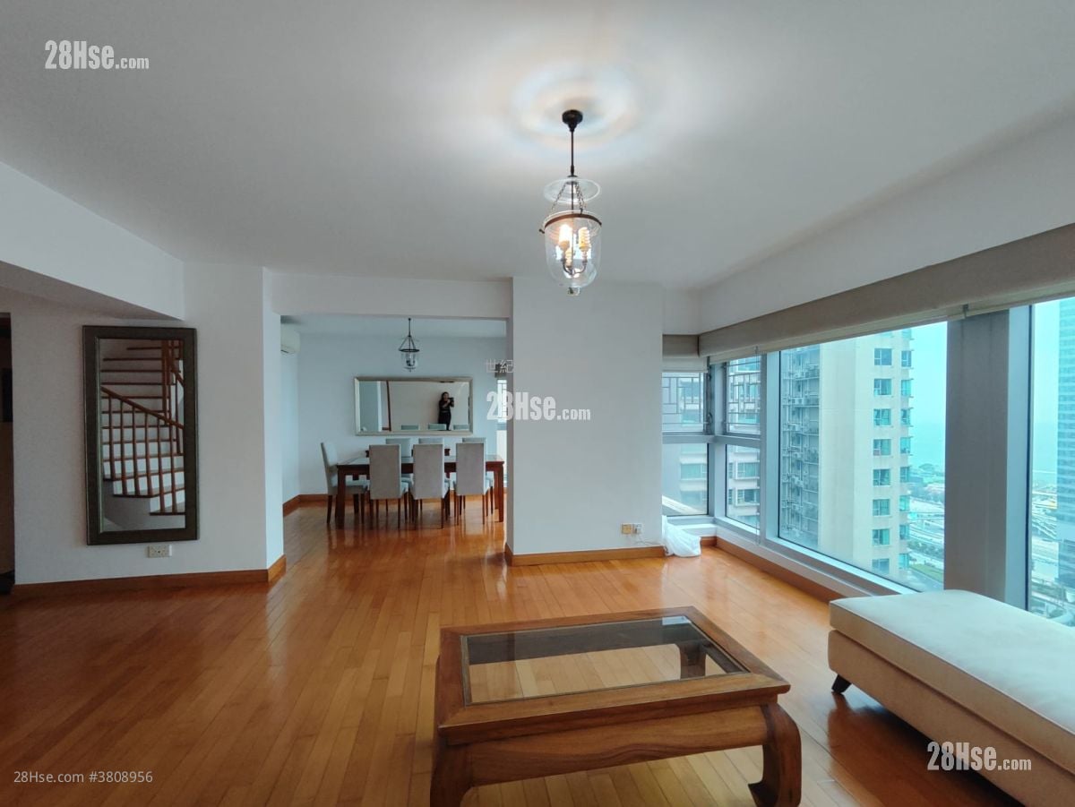 The Waterfront Rental 4 Bedrooms , 3 Bathrooms 2,011 ft²