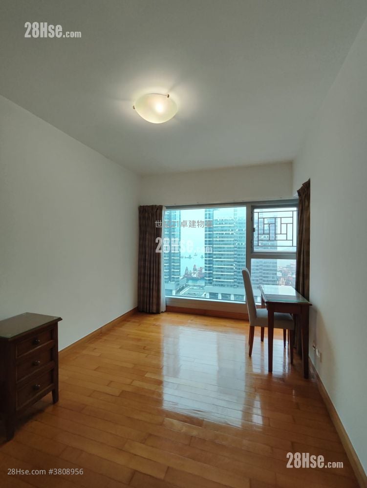 The Waterfront Rental 4 Bedrooms , 3 Bathrooms 2,011 ft²