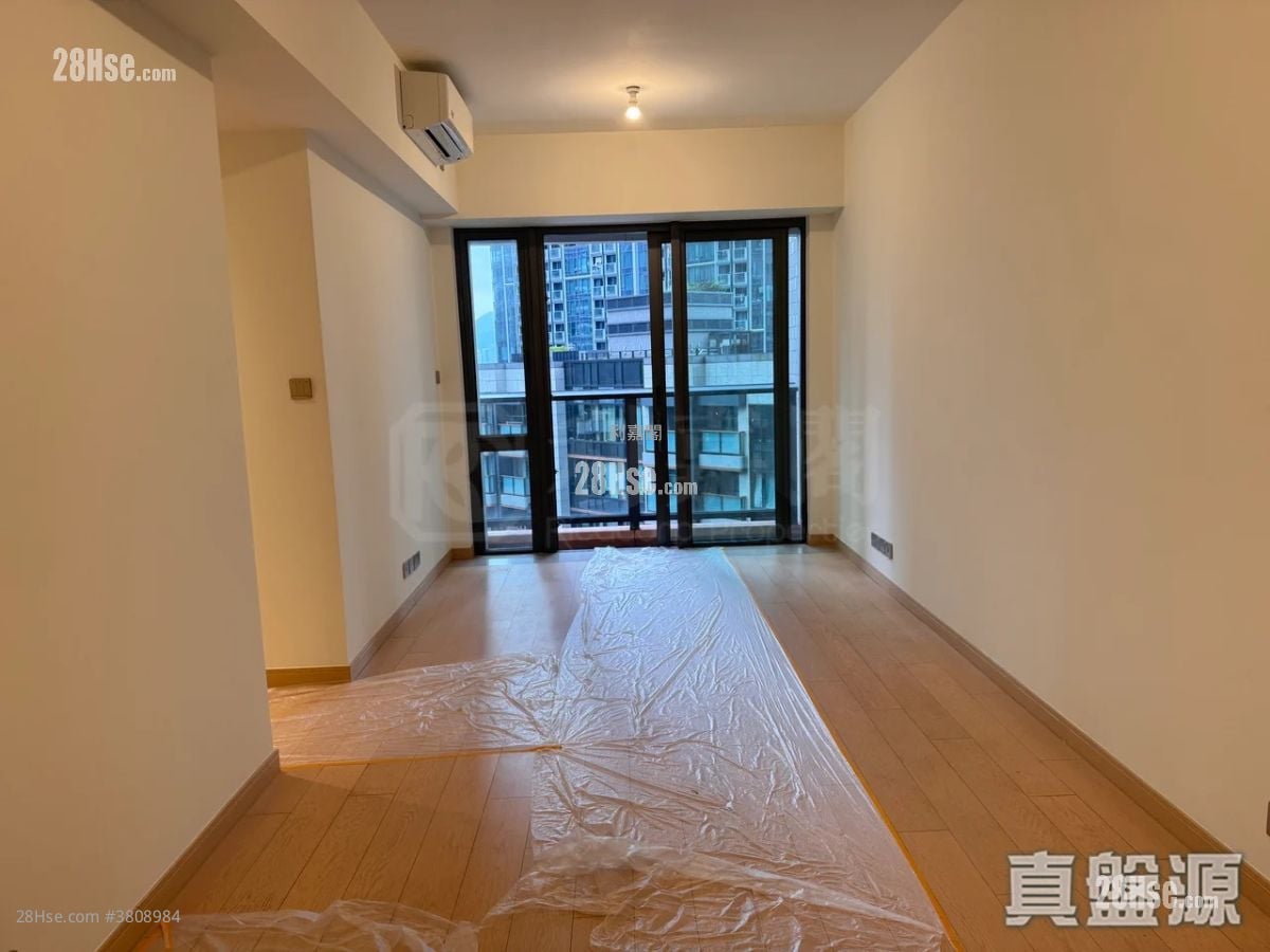 K. Summit Sell 3 Bedrooms , 2 Bathrooms 766 ft²