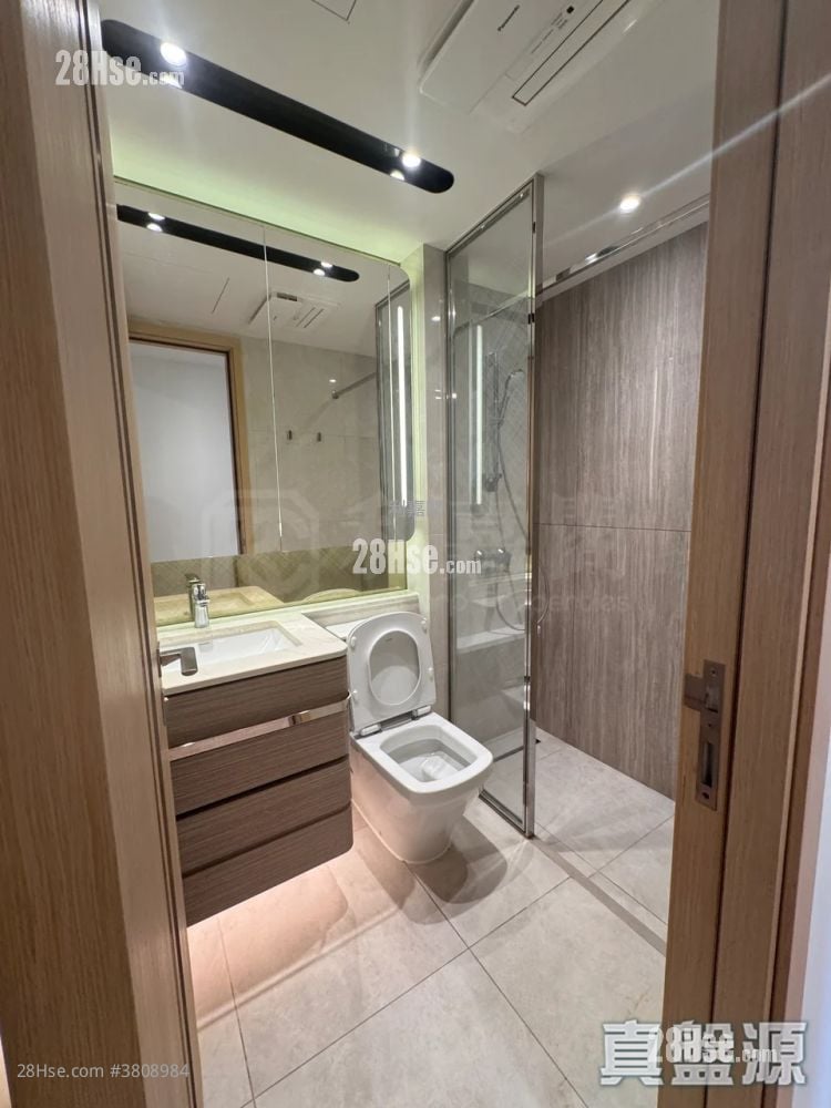 K. Summit Sell 3 Bedrooms , 2 Bathrooms 766 ft²