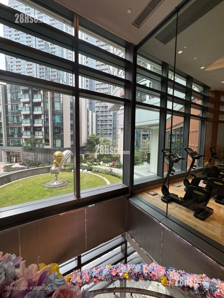 K. Summit Sell 3 Bedrooms , 2 Bathrooms 766 ft²