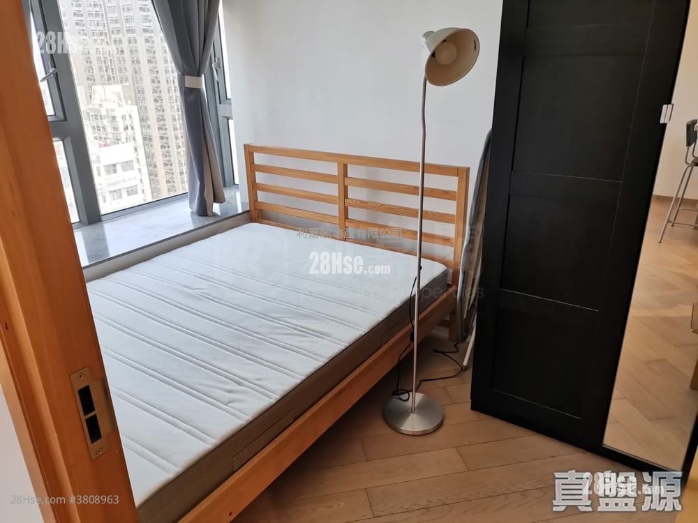 The Met. Sublime Sell 1 Bedroom , 1 Bathroom 259 ft²