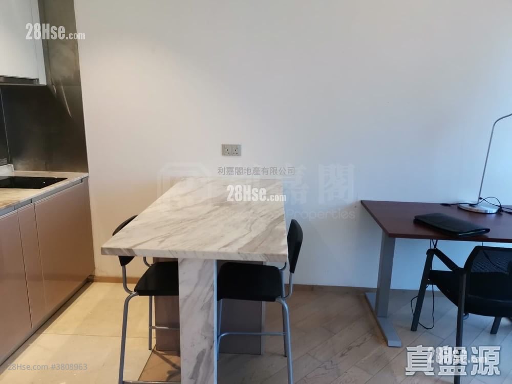 The Met. Sublime Sell 1 Bedroom , 1 Bathroom 259 ft²