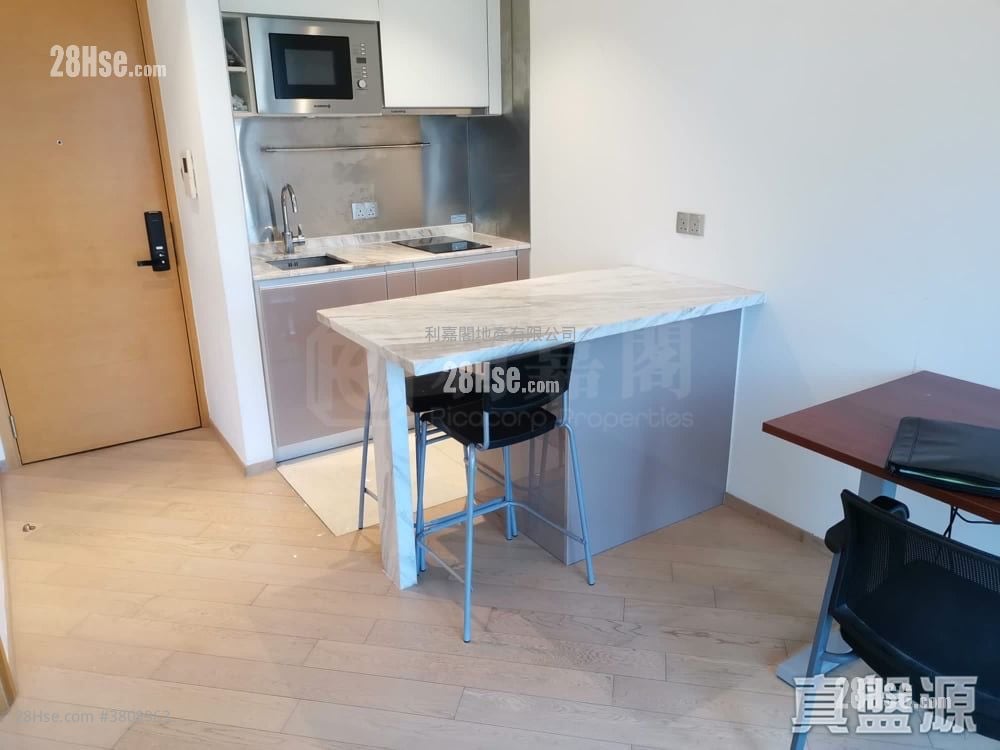 The Met. Sublime Sell 1 Bedroom , 1 Bathroom 259 ft²