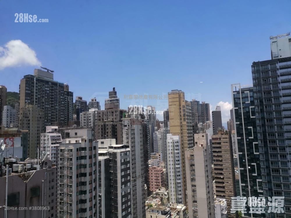 The Met. Sublime Sell 1 Bedroom , 1 Bathroom 259 ft²