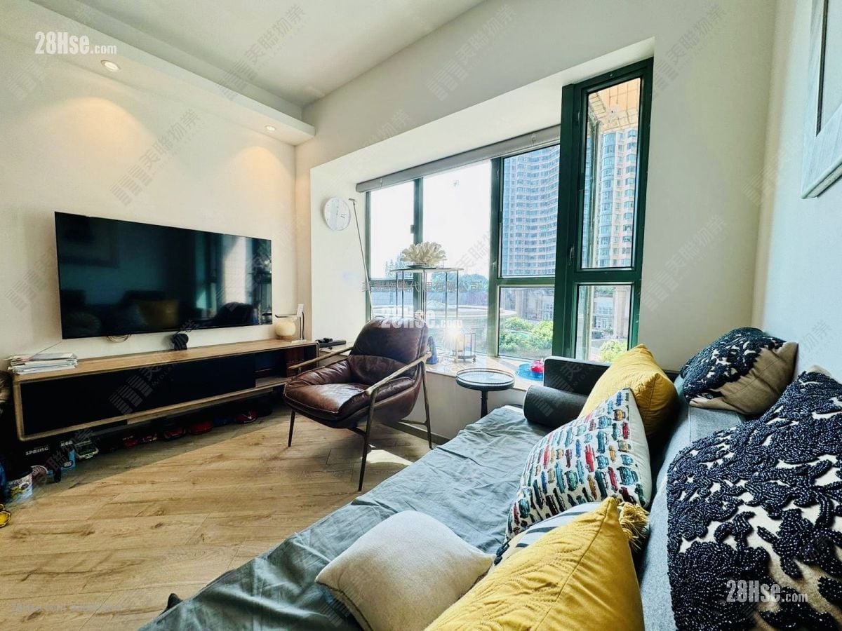 Park Avenue Sell 3 Bedrooms , 2 Bathrooms 737 ft²