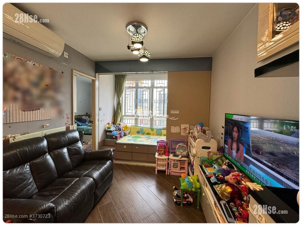 King Tai Court Sell 2 Bedrooms , 1 Bathroom 391 ft²