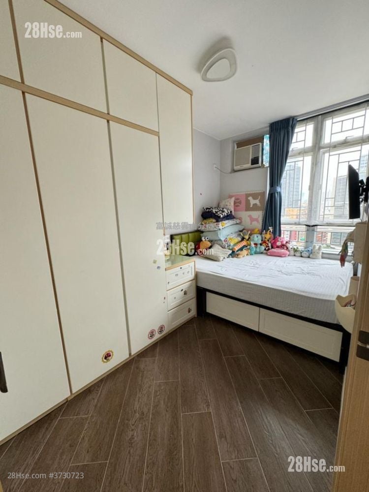 King Tai Court Sell 2 Bedrooms , 1 Bathroom 391 ft²