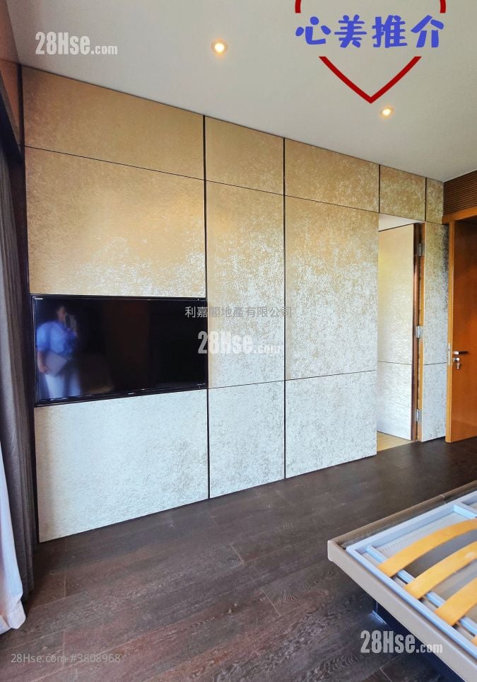 The Latitude Sell 3 Bedrooms , 3 Bathrooms 1,595 ft²