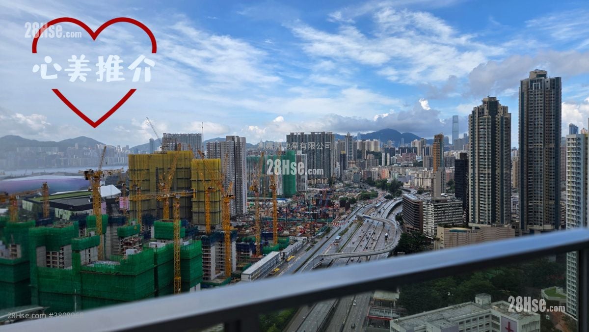 The Latitude Sell 3 Bedrooms , 3 Bathrooms 1,595 ft²