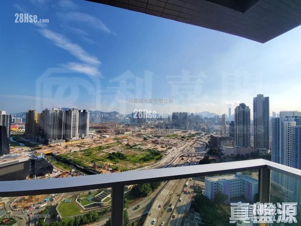 The Latitude Sell 3 Bedrooms , 3 Bathrooms 1,595 ft²