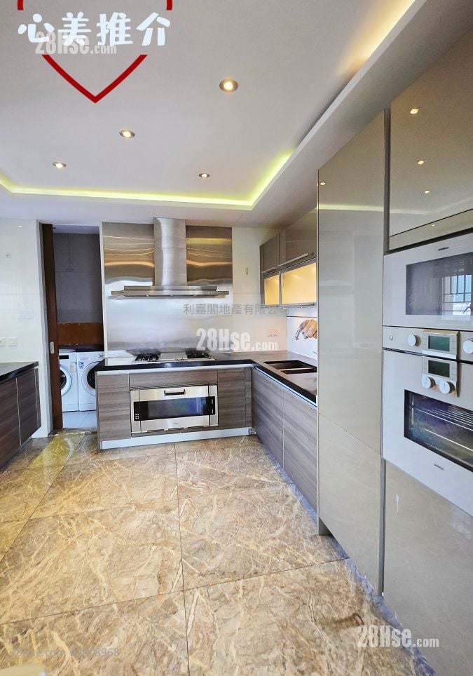 The Latitude Sell 3 Bedrooms , 3 Bathrooms 1,595 ft²