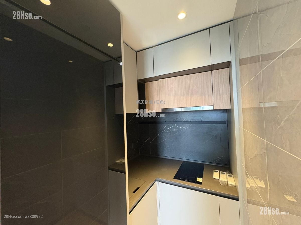 Elize Park Rental 3 Bedrooms , 1 Bathroom 438 ft²