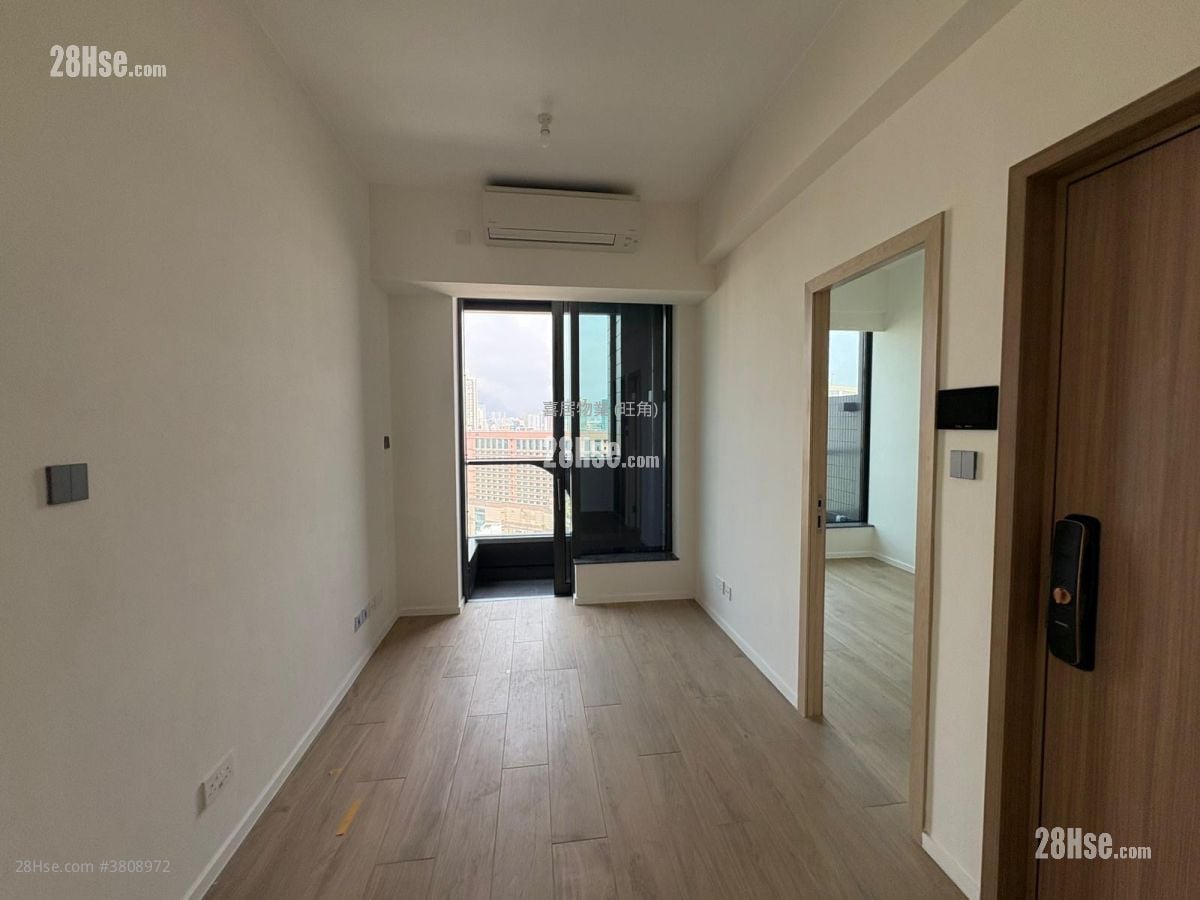 Elize Park Rental 3 Bedrooms , 1 Bathroom 438 ft²