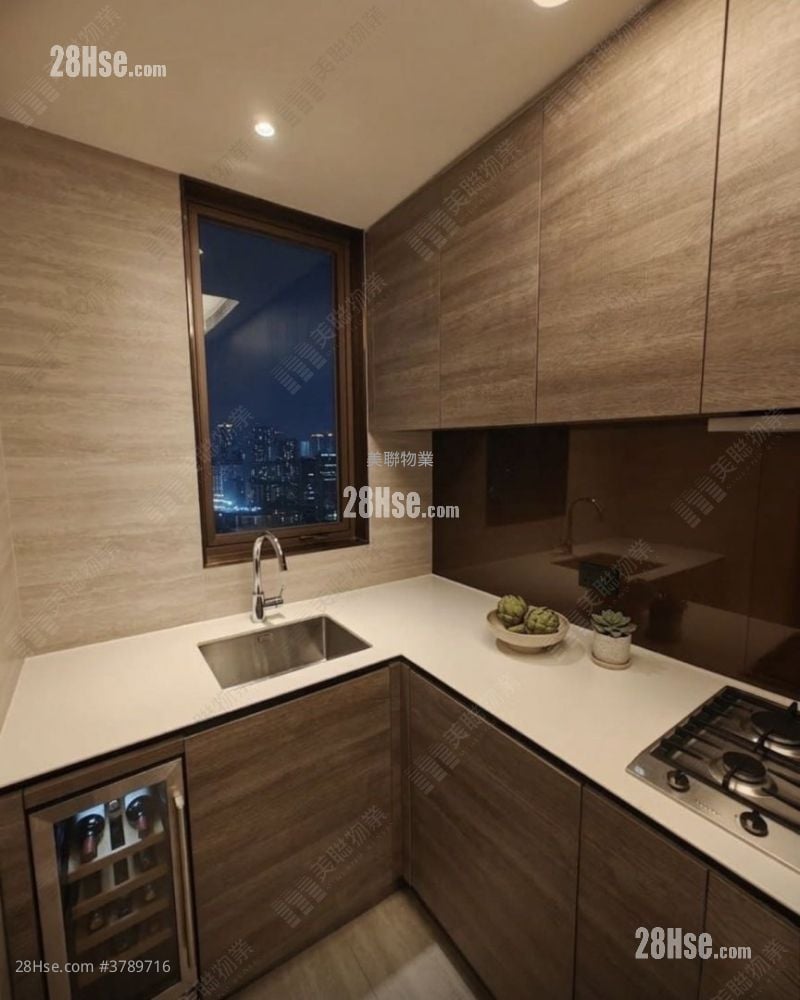 LP10 租盘 4 房 , 2 浴室 797 平方尺