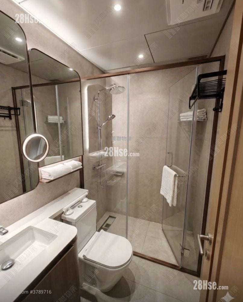 LP10 租盘 4 房 , 2 浴室 797 平方尺