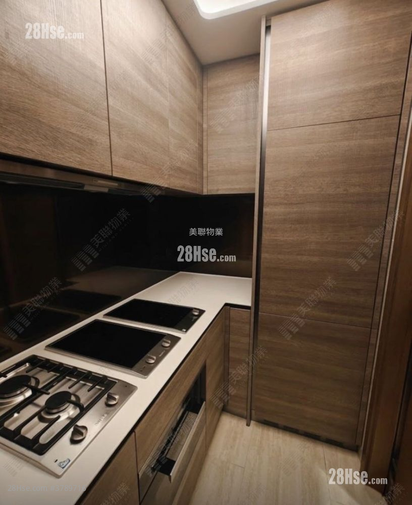 LP10 租盘 4 房 , 2 浴室 797 平方尺