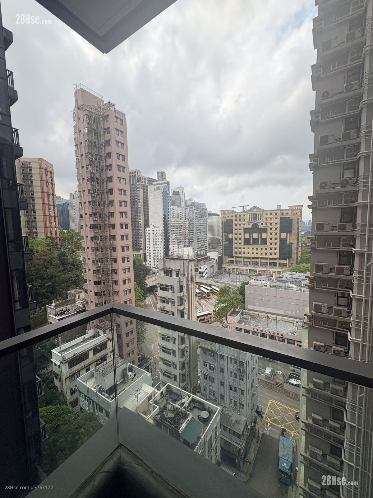 The Warren Rental 2 Bedrooms , 2 Bathrooms 612 ft²