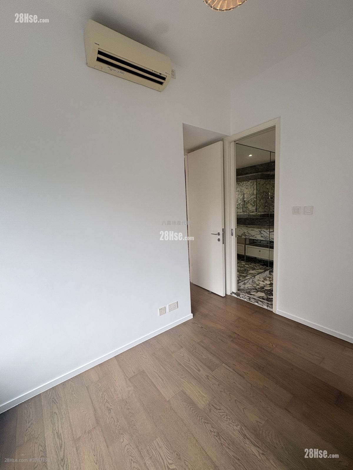 The Warren Rental 2 Bedrooms , 2 Bathrooms 612 ft²