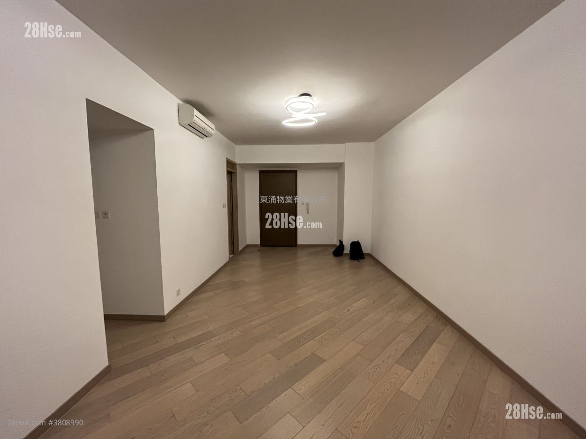 The Visionary Rental 3 Bedrooms , 4 Bathrooms 1,046 ft²