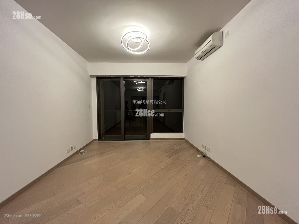 The Visionary Rental 3 Bedrooms , 4 Bathrooms 1,046 ft²