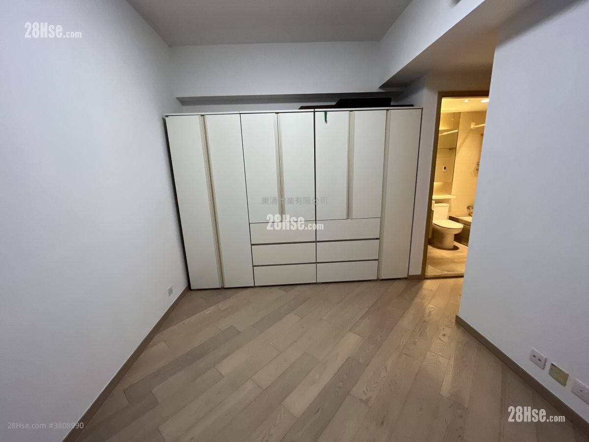 The Visionary Rental 3 Bedrooms , 4 Bathrooms 1,046 ft²