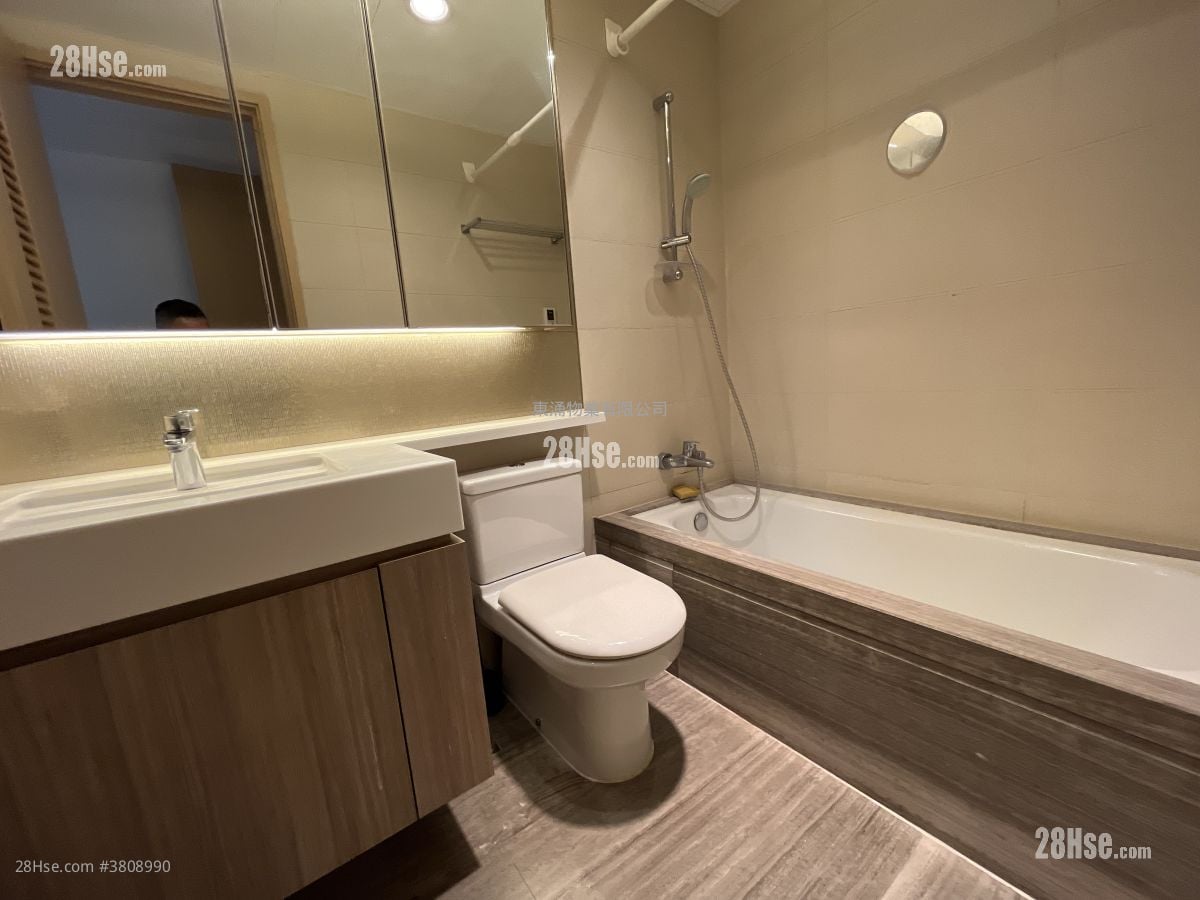 The Visionary Rental 3 Bedrooms , 4 Bathrooms 1,046 ft²