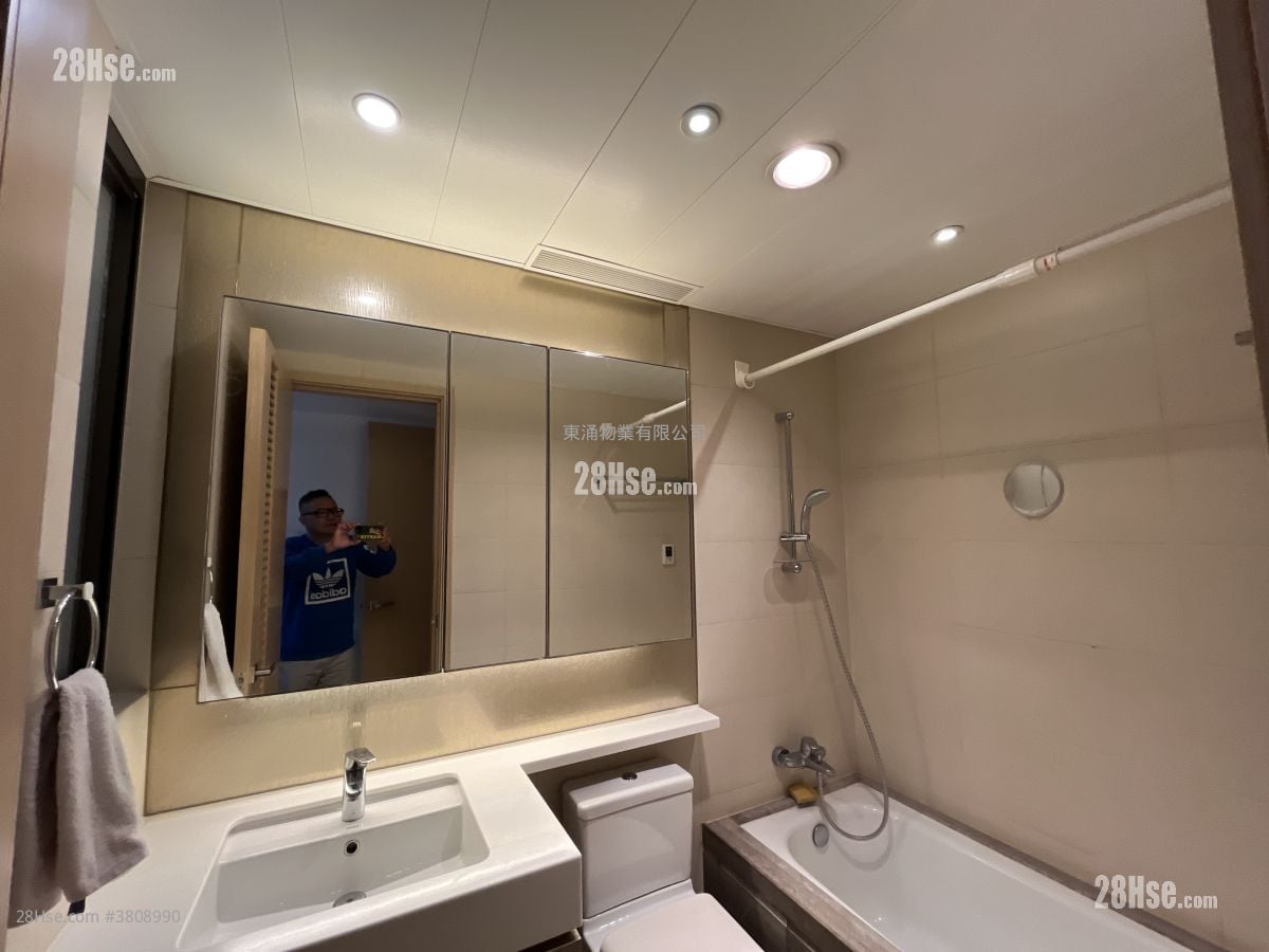 The Visionary Rental 3 Bedrooms , 4 Bathrooms 1,046 ft²