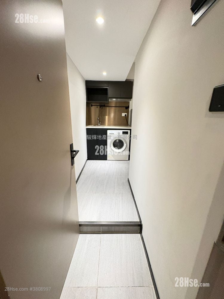 Windsor Mansion Rental 1 Bedroom , 1 Bathroom 220 ft²