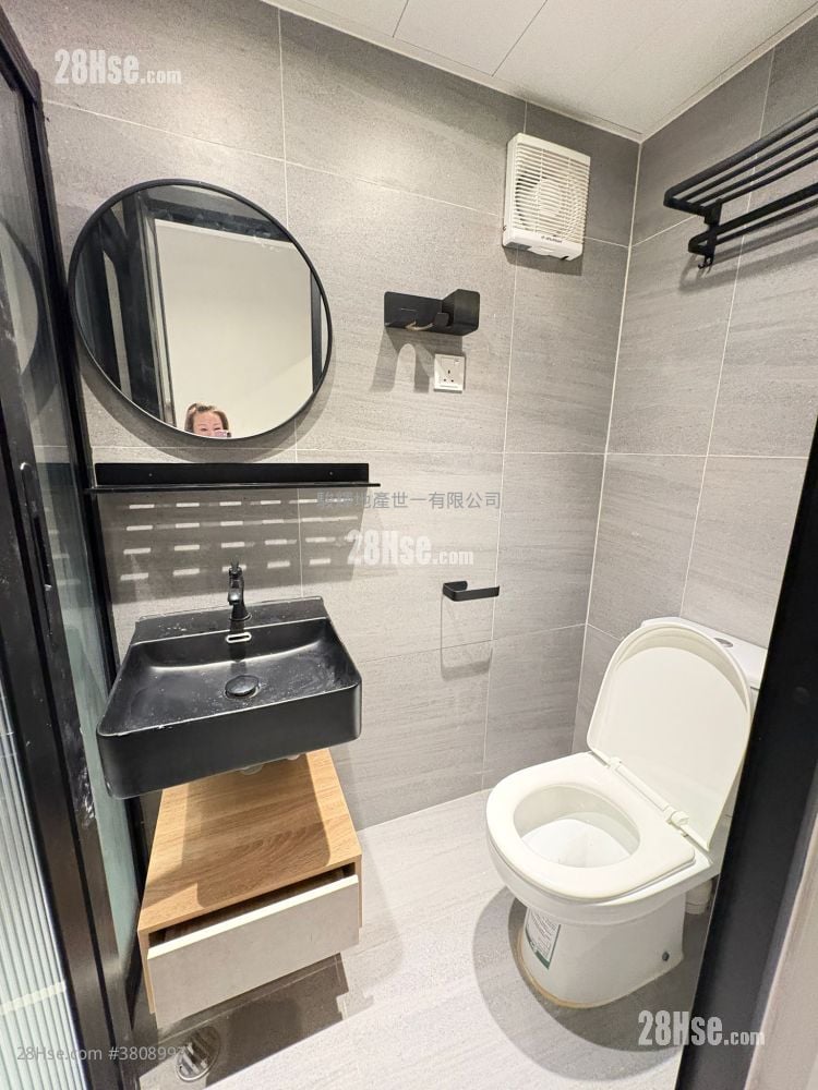 Windsor Mansion Rental 1 Bedroom , 1 Bathroom 220 ft²