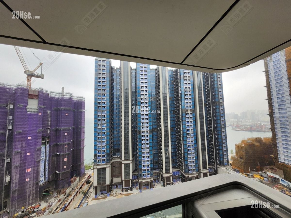 One Victoria Sell 1 Bedroom 338 ft²