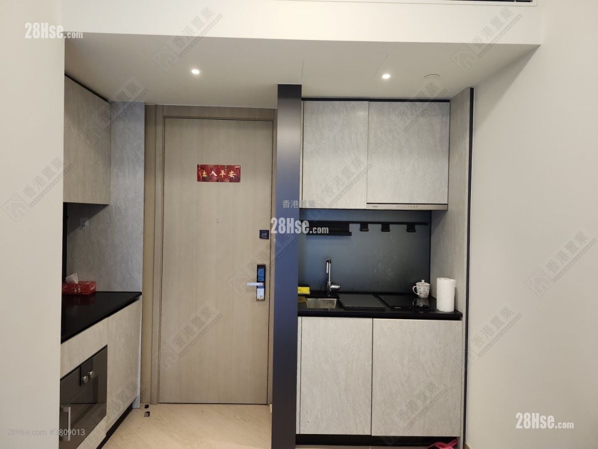 One Victoria Sell 1 Bedroom 338 ft²