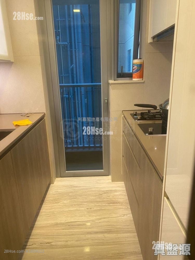 Park Yoho Sell 3 Bedrooms , 1 Bathroom 634 ft²