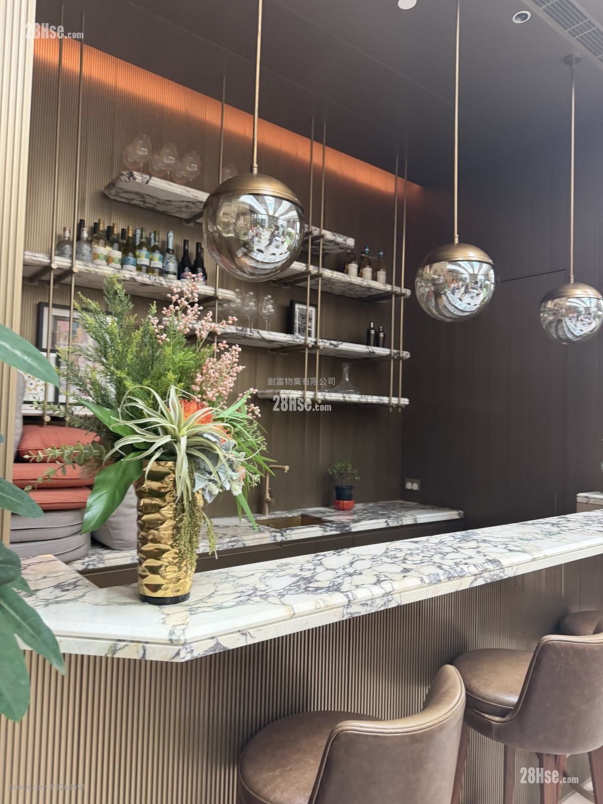 One Soho Rental 284 ft²