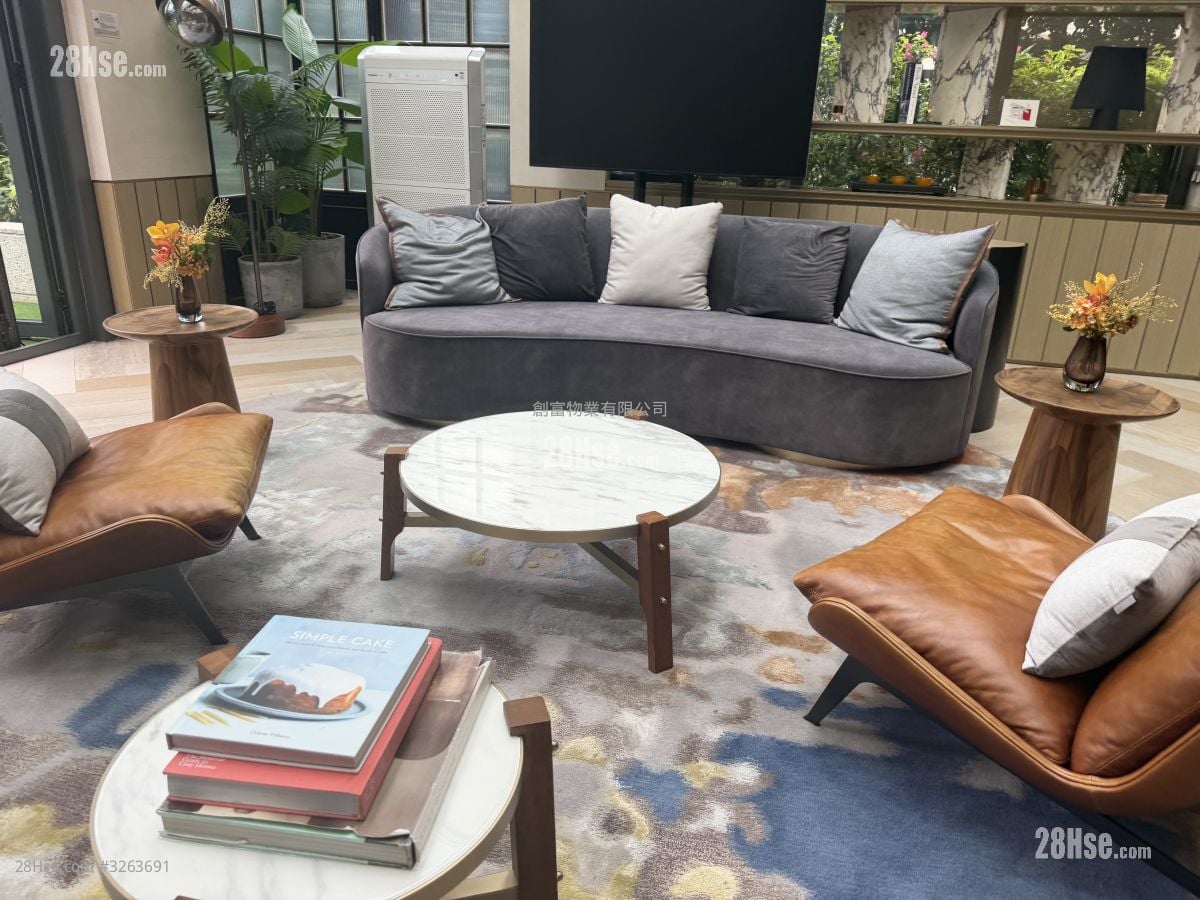 One Soho Rental 284 ft²