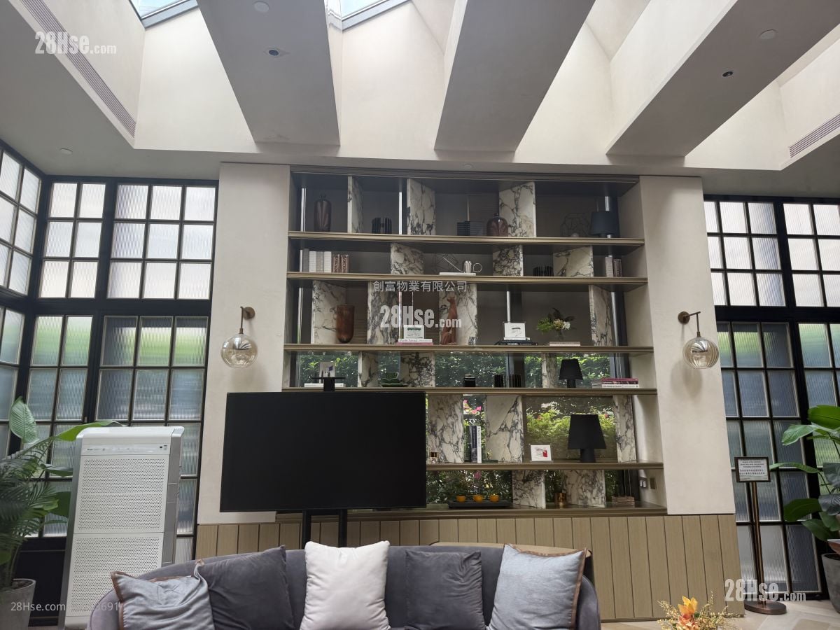 One Soho Rental 284 ft²