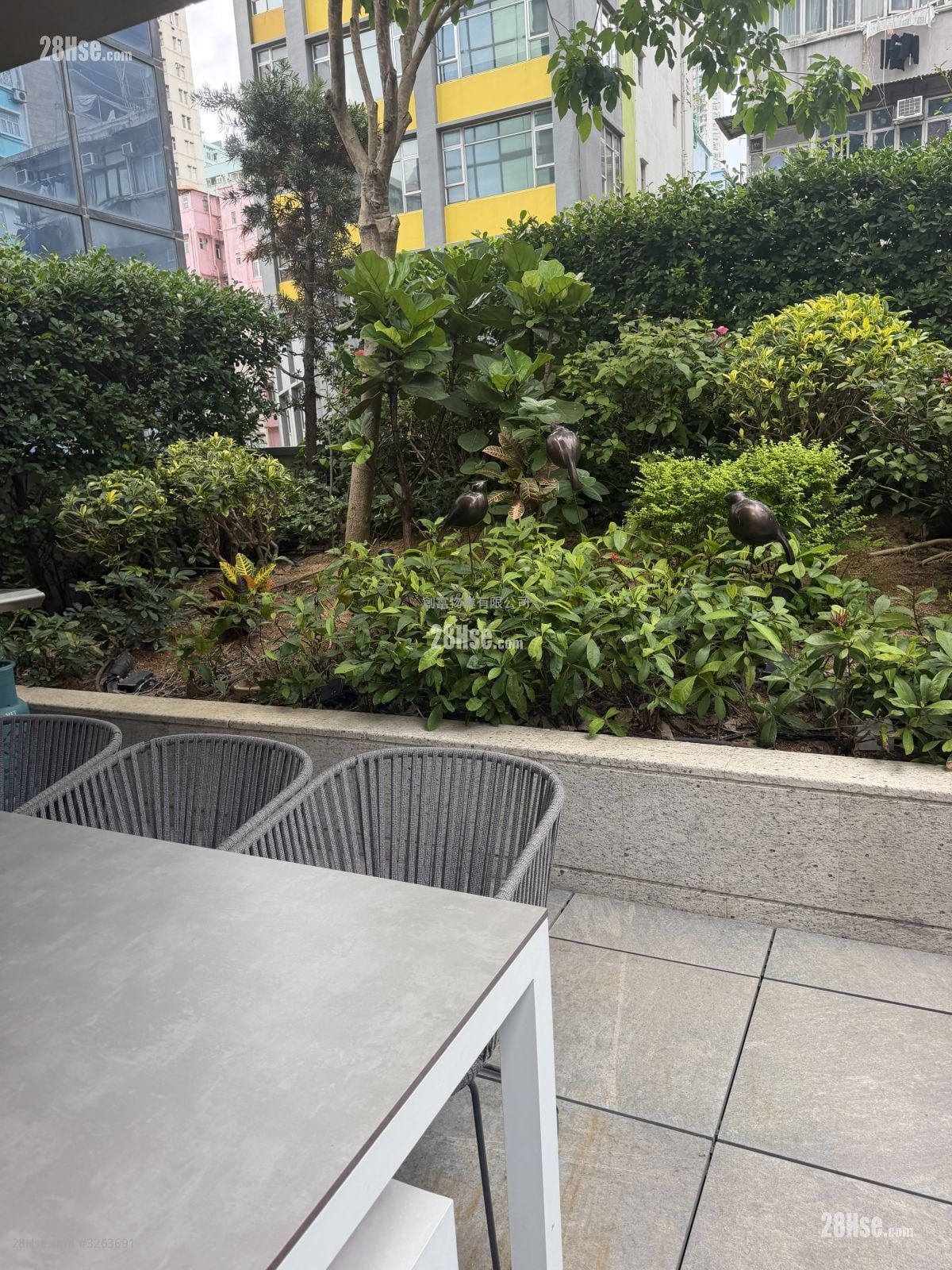 One Soho Rental 284 ft²