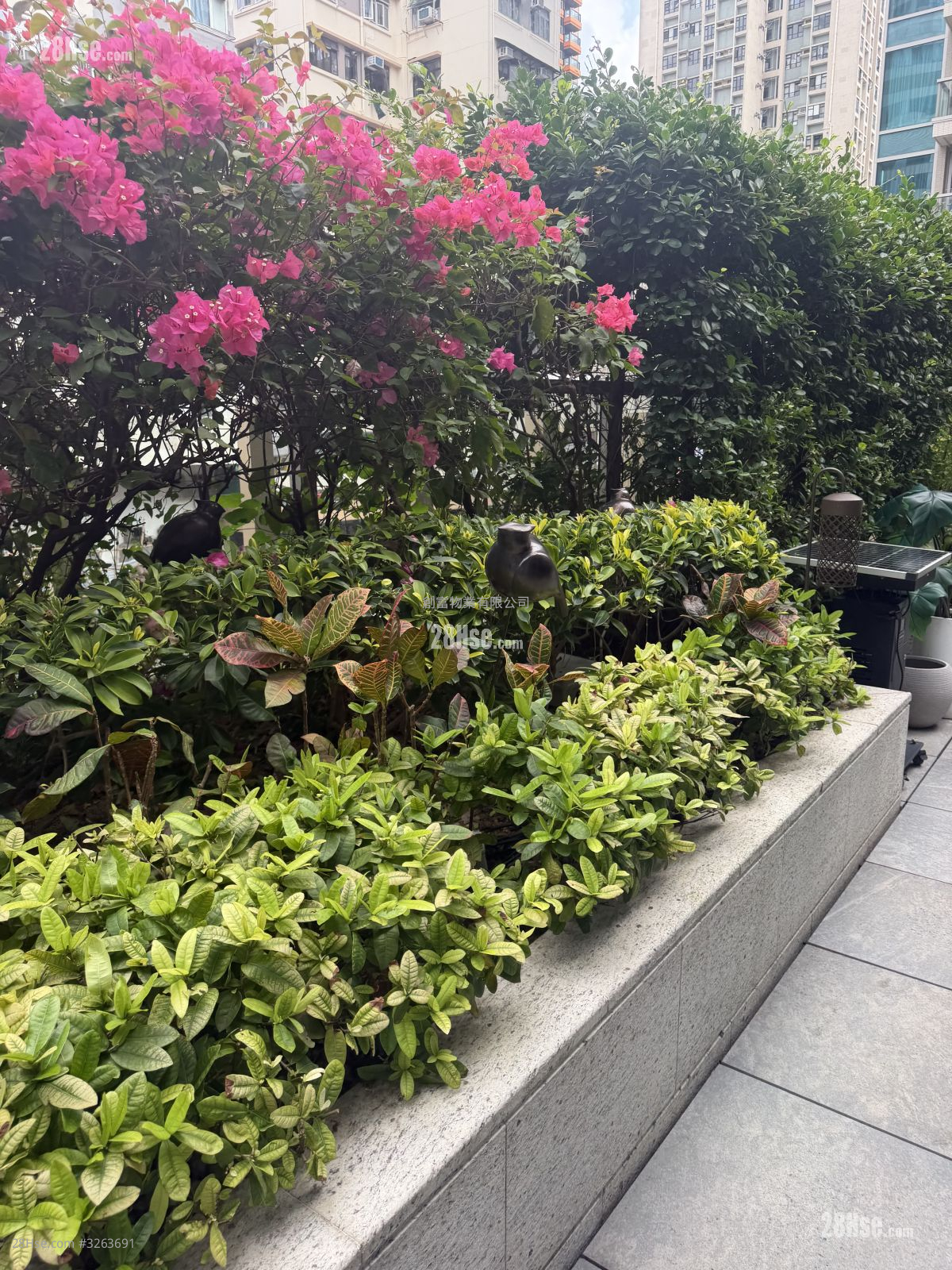 One Soho Rental 284 ft²