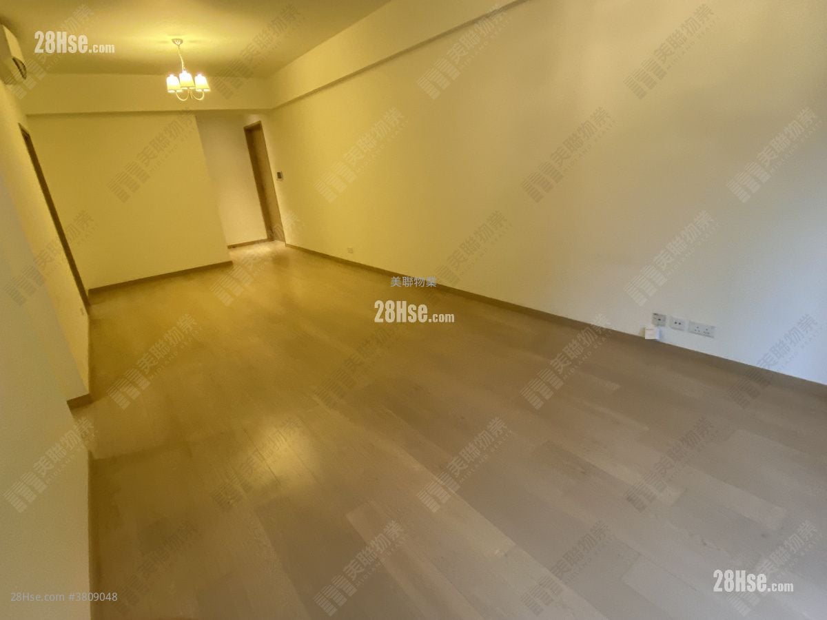 Dragons Range Sell 3 Bedrooms 1,012 ft²