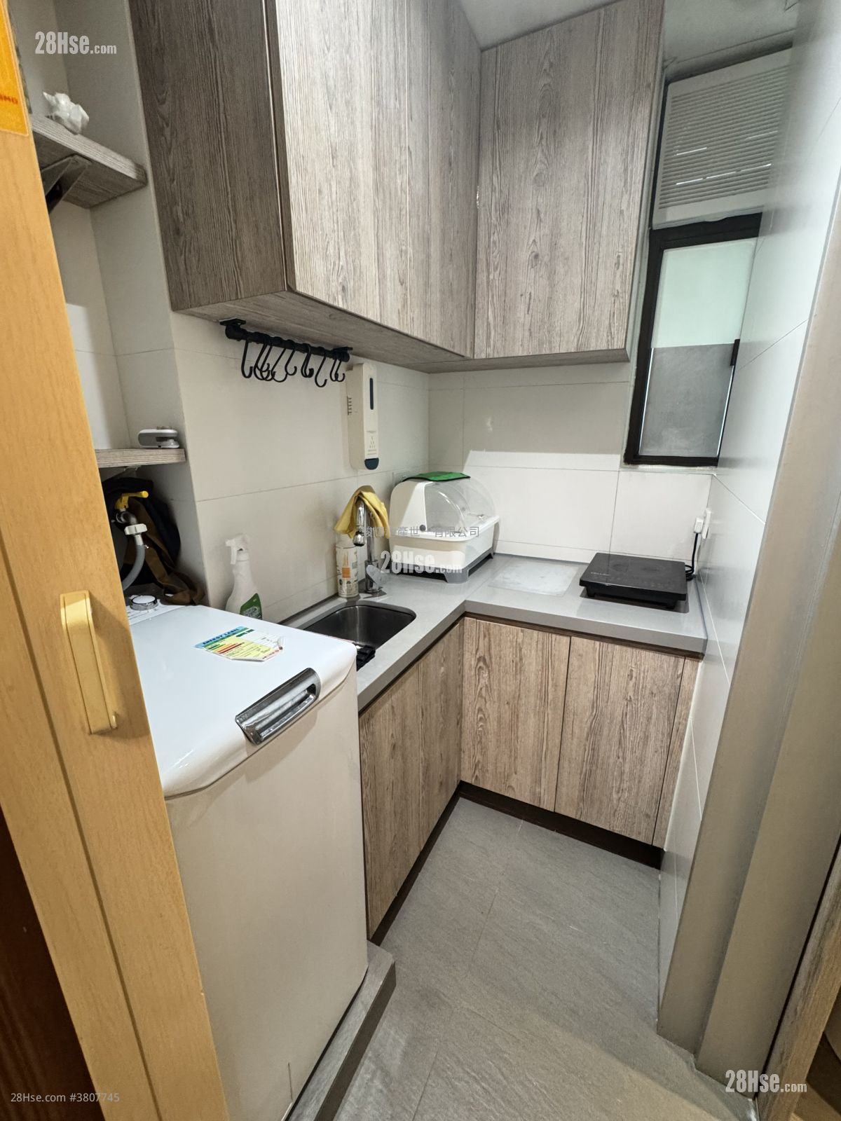 Winfield Building Sell 2 Bedrooms , 1 Bathroom 246 ft²