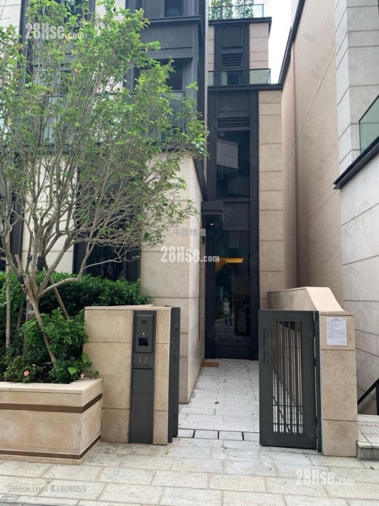 高尔夫御苑 售盘 5+ 房 2,616 平方尺