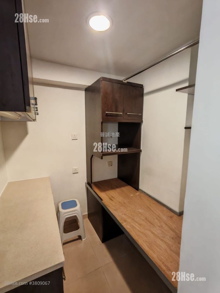 容龍居 租盤 4 房 , 3 浴室 970 平方呎