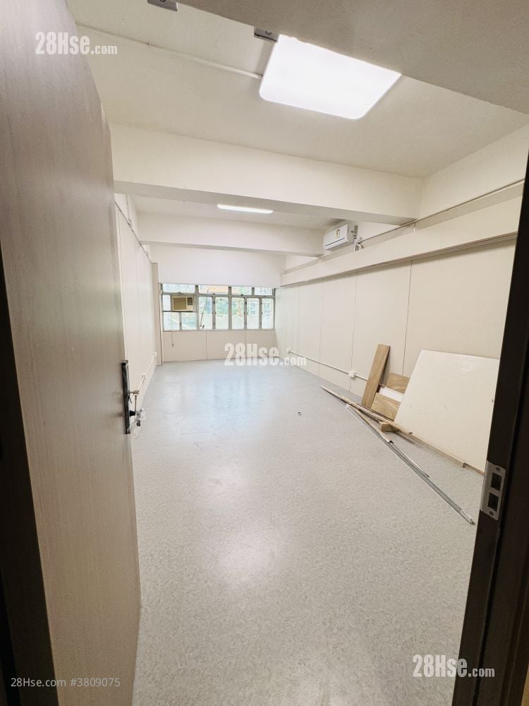 嘉榮工廠大廈 租盤 4 廁所 150 平方呎