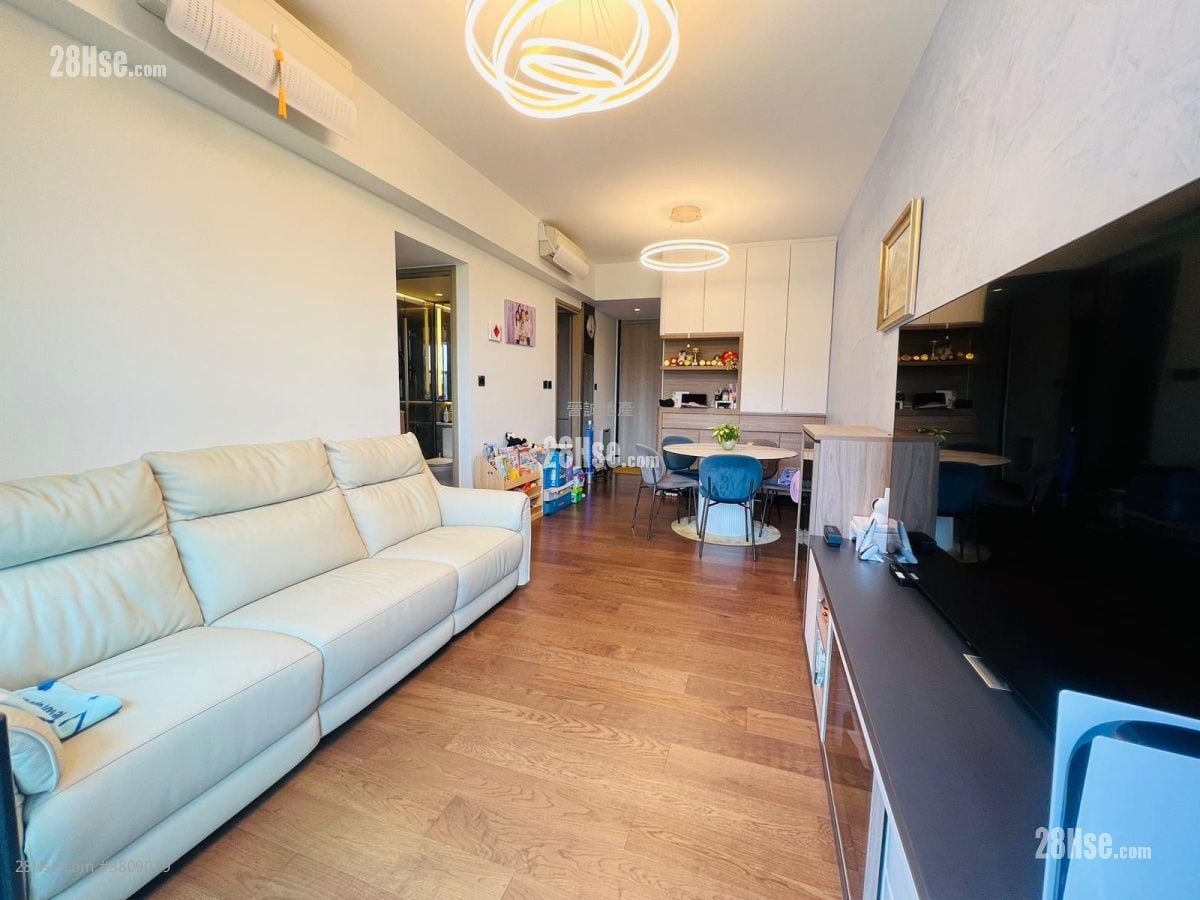 Le Pont Sell 4 Bedrooms , 2 Bathrooms 788 ft²