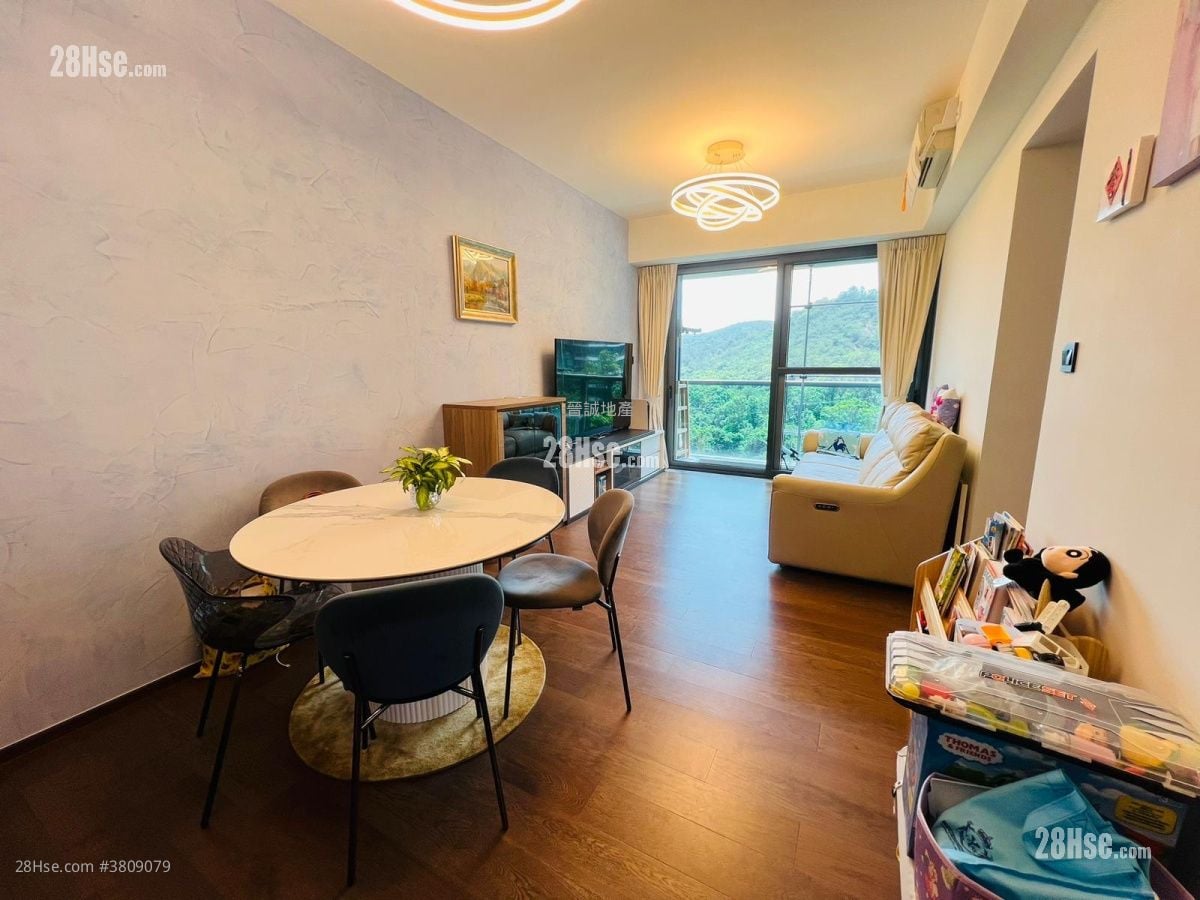 Le Pont Sell 4 Bedrooms , 2 Bathrooms 788 ft²