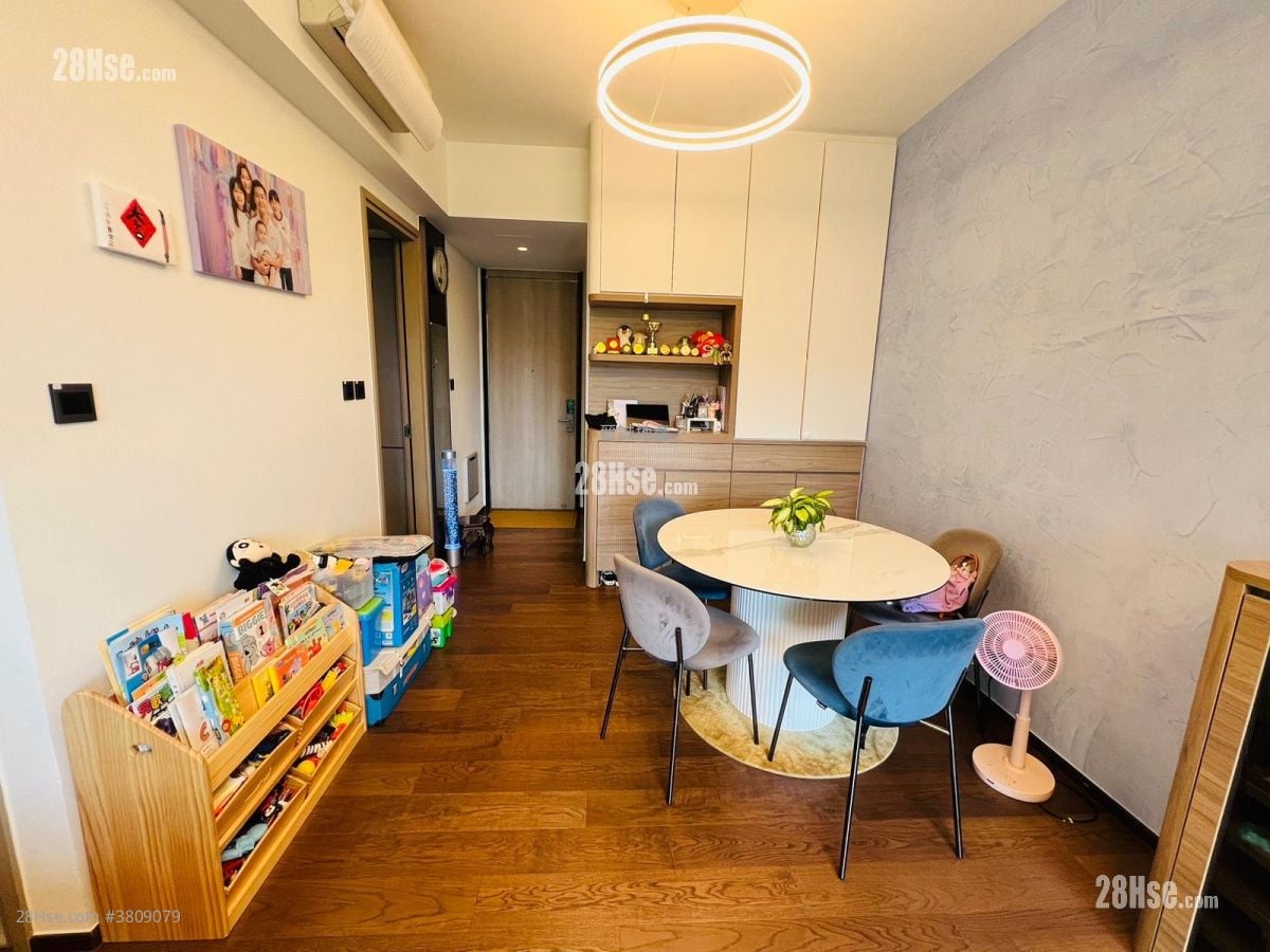 Le Pont Sell 4 Bedrooms , 2 Bathrooms 788 ft²